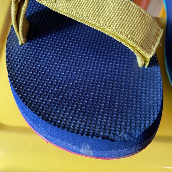 Teva x Cotapaxi Collab Original Universal - Picture 3 of 10